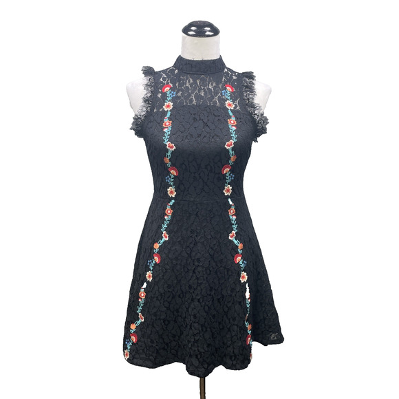Altar'd State Dresses & Skirts - Altar'd State Jaenie Dress SM Sleeveless Mock-Neck Black Floral Lace Embroidered